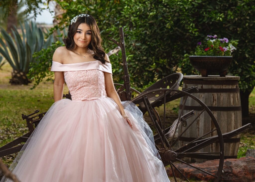 QUINCEAÑERA & SWEET SIXTEEN | Fotografía y Video en Mexicali | 22 | Los mejores fotógrafos y videógrafos en Mexicali Fotografia y video para quinceañera en el valle de mexicali
