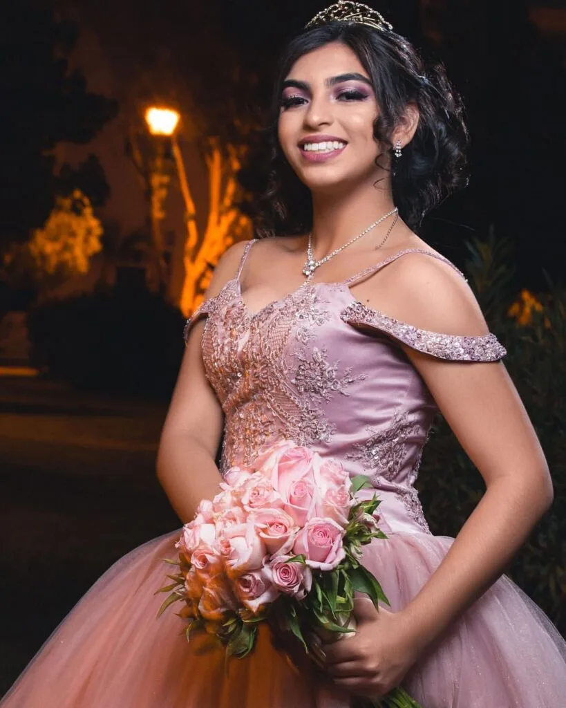 QUINCEAÑERA & SWEET SIXTEEN | Fotografía y Video en Mexicali | 28 | Los mejores fotógrafos y videógrafos en Mexicali Sesión de XV años en Mexicali - Los Full